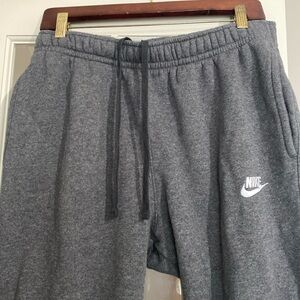 Nike joggers dark grey. Men’s Medium